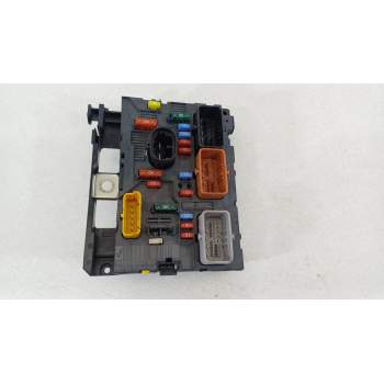 CAJA RELES / FUSIBLES 9664055780 BSML1100