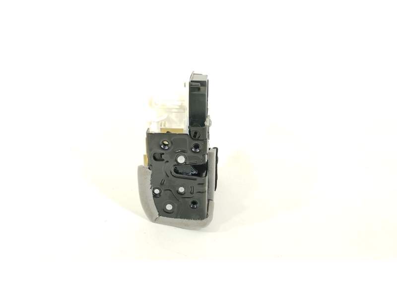 CERRADURA PUERTA TRASERA DERECHA 4K0839016AA 