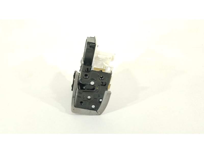 CERRADURA PUERTA TRASERA IZQUIERDA 4K0839015AA 