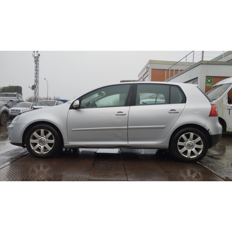 volkswagen golf v berlina (1k1) del año 2004