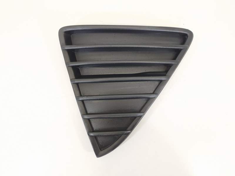 REJILLA PARAGOLPES DERECHA BM5117K946A 