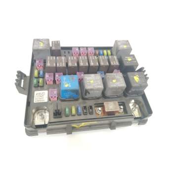 CAJA RELES / FUSIBLES A12007C24D 