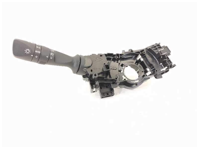 MANDO LUCES 0272017F852 