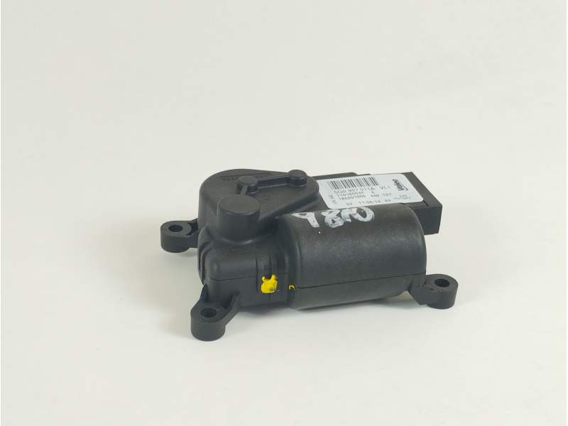 MOTOR APERTURA TRAMPILLAS CLIMATIZADOR 5Q0907511A T1016054F 186001006