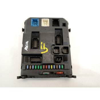 CAJA RELES / FUSIBLES 9674021180 