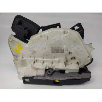 CERRADURA PUERTA TRASERA DERECHA 5K4839016Q 