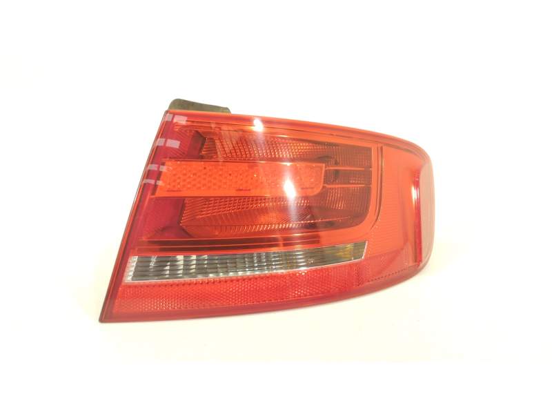 PILOTO TRASERO DERECHO 8K5945096D 