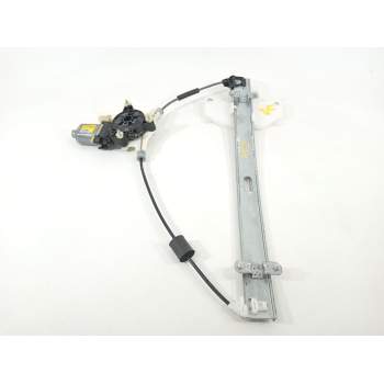 ELEVALUNAS DELANTERO DERECHO 82460G6000 
