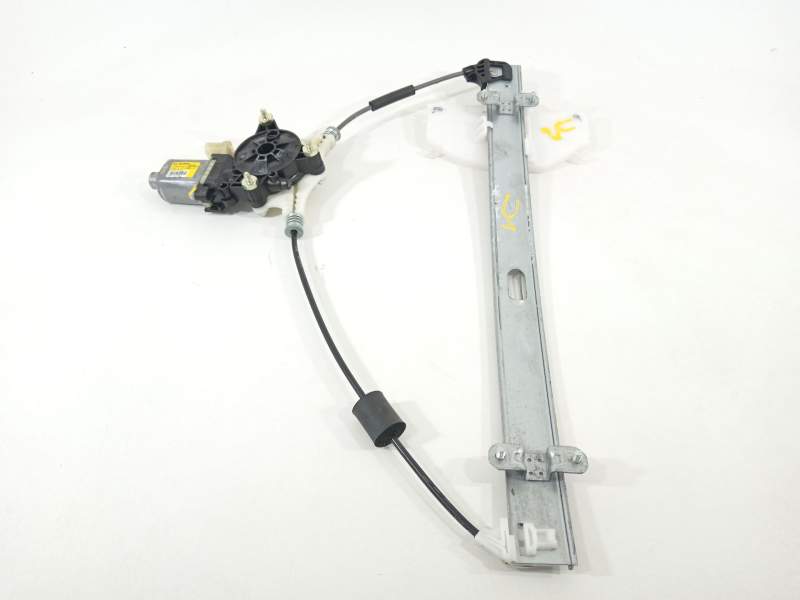 ELEVALUNAS DELANTERO DERECHO 82460G6000 