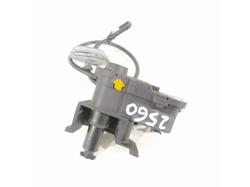 MOTOR TAPA COMBUSTIBLE 5C6810773H 