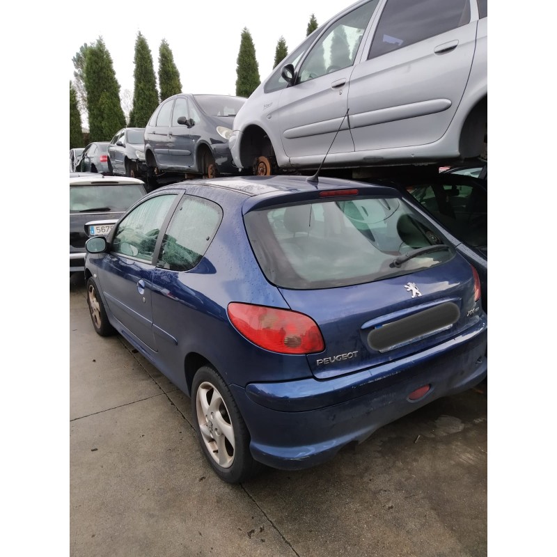 peugeot 206 berlina del año 2004