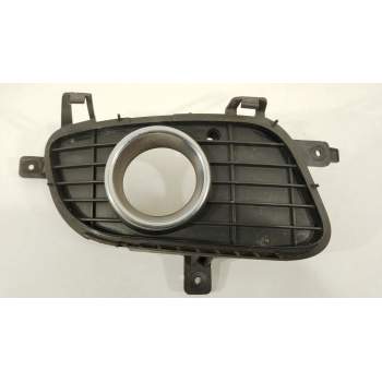 REJILLA PARAGOLPES DERECHA A1698850822 111000028