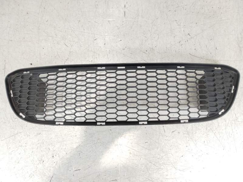REJILLA PARAGOLPES DELANTERO 51118045432 15857711 