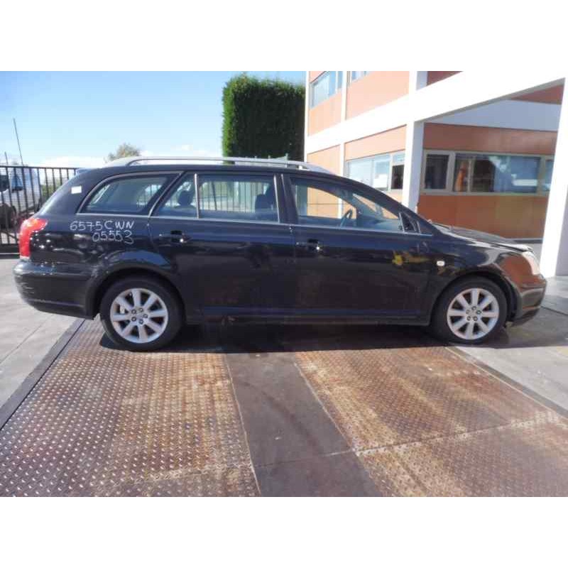 toyota avensis wagon (t25) del año 2004