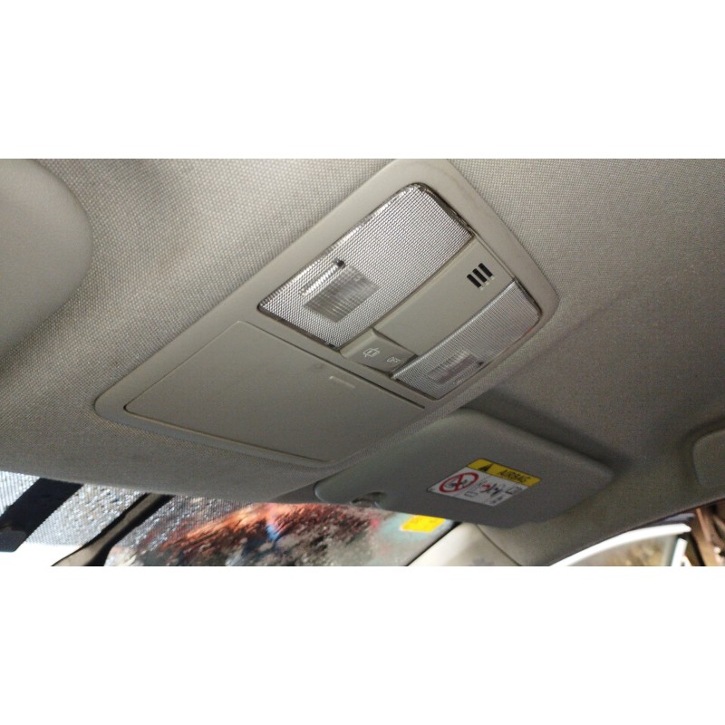 Recambio de luz interior para toyota auris active referencia OEM IAM   