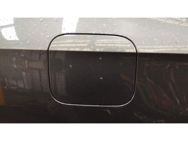 TAPA EXTERIOR COMBUSTIBLE 5JA809909 