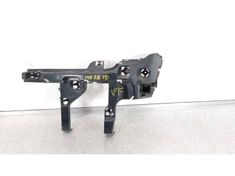 SOPORTE PARAGOLPES TRASERO DERECHO 7318756 