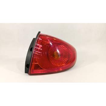PILOTO TRASERO DERECHO 5P0945096D 5P0945112 