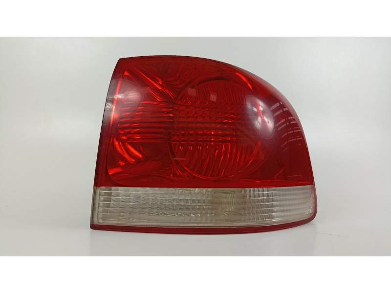 PILOTO TRASERO DERECHO 7L6945096P 