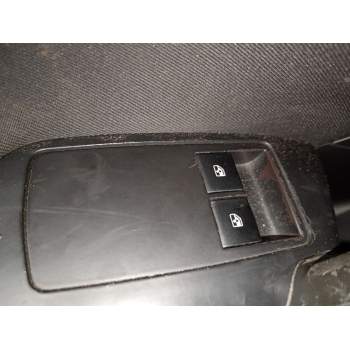 MANDO ELEVALUNAS DELANTERO IZQUIERDO 