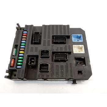 CAJA RELES / FUSIBLES 9659285680 BSI2004P0900