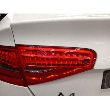 PILOTO TRASERO IZQUIERDO EN PORTON 8K5945093AC 