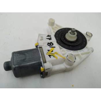 MOTOR ELEVALUNAS DELANTERO IZQUIERDO A2048200142 0130822503 