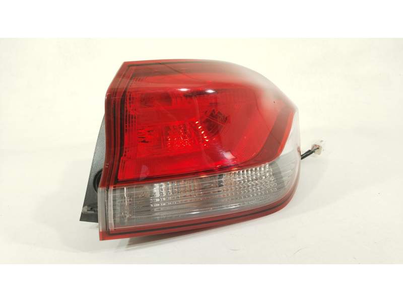 PILOTO TRASERO DERECHO 92402G4000 
