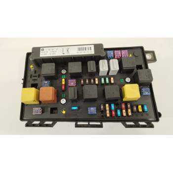 CAJA RELES / FUSIBLES 13268301 5DK00946440 743381