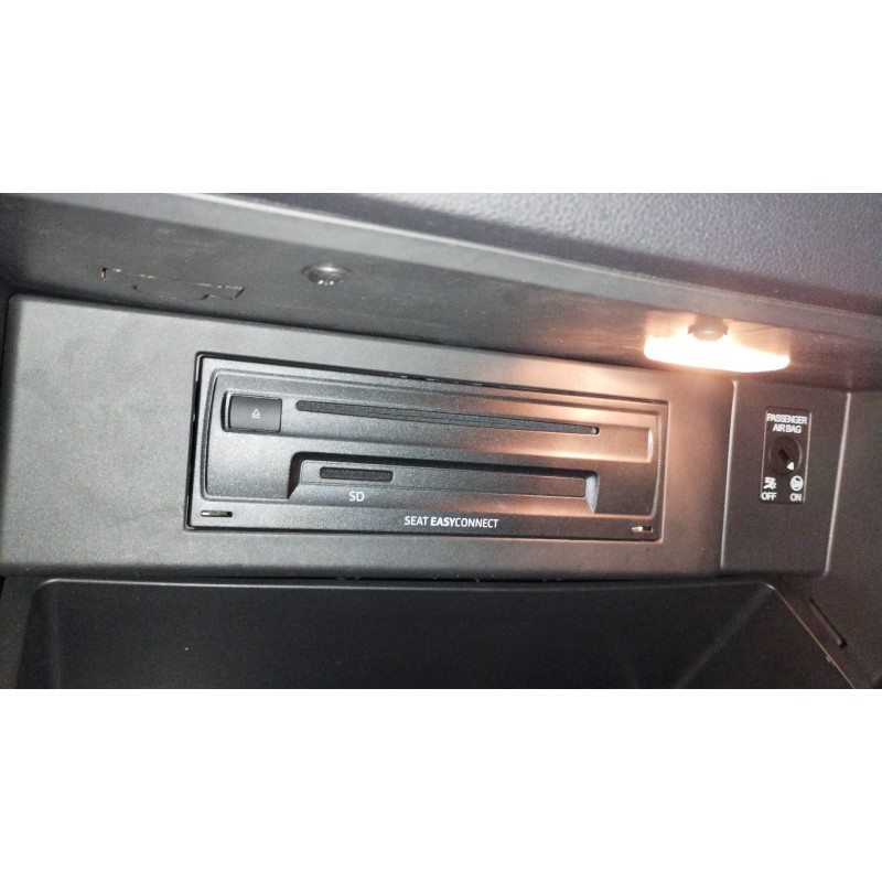 Recambio de sistema audio / radio cd para seat leon st (5f8) style referencia OEM IAM   