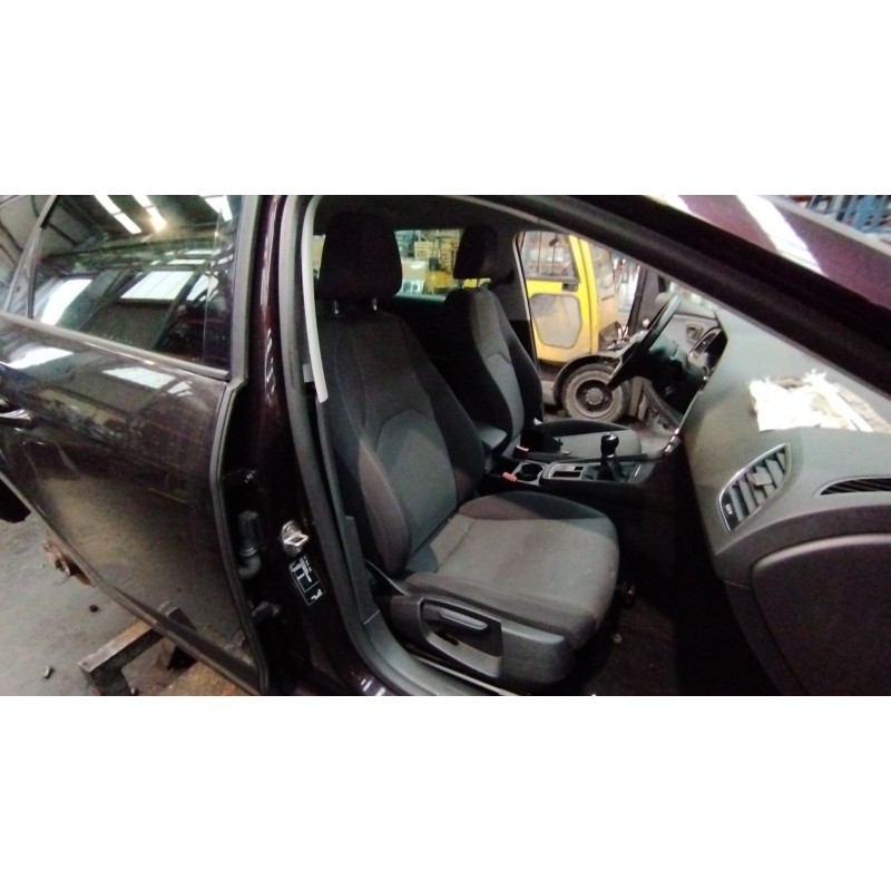 Recambio de asiento delantero derecho para seat leon st (5f8) style referencia OEM IAM   