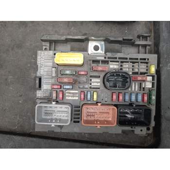 CAJA RELES / FUSIBLES 9675877980 BSMR0200 
