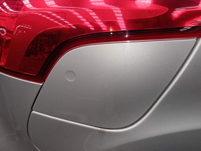 TAPA EXTERIOR COMBUSTIBLE 