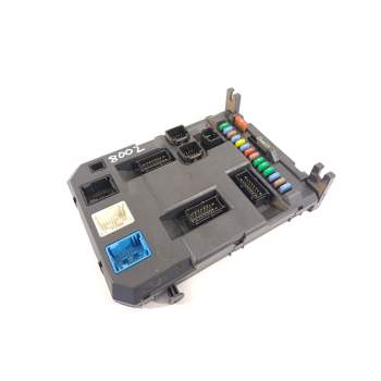CAJA RELES / FUSIBLES 9664983080 