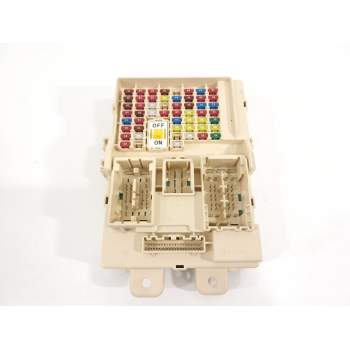 CAJA RELES / FUSIBLES D96101903200461 