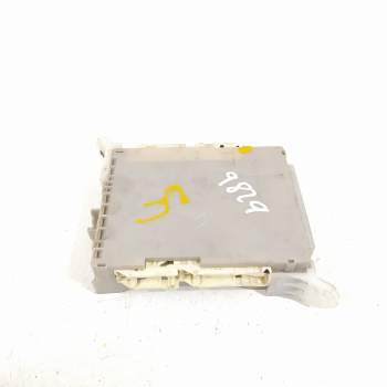 CAJA RELES / FUSIBLES 8273048J20 