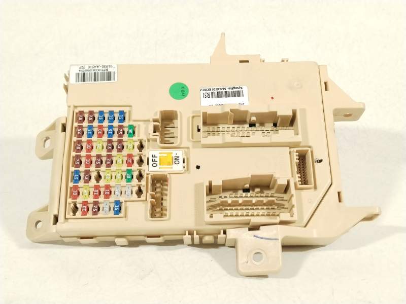 CAJA RELES / FUSIBLES 91950A4510 