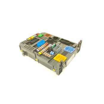 CAJA RELES / FUSIBLES 9819851280 28550129 3181743214