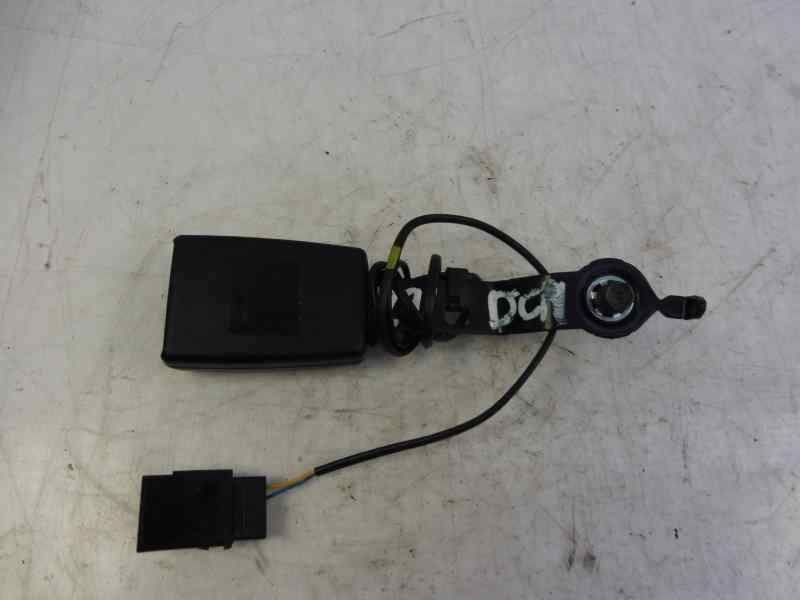ENGANCHE CINTURON DELANTERO DERECHO 1693644 615968100B 