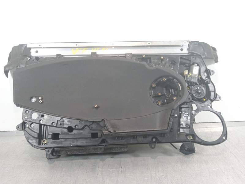 ELEVALUNAS DELANTERO IZQUIERDO 8820011C001898 