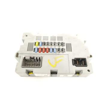 CAJA RELES / FUSIBLES CPLA14Q073AA LR041091