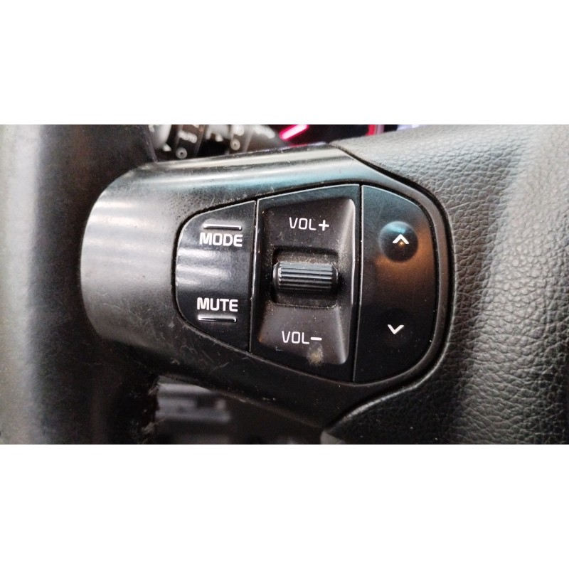 Recambio de mando volante para kia carens ( ) basic referencia OEM IAM   