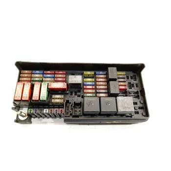 CAJA RELES / FUSIBLES A1645403072 