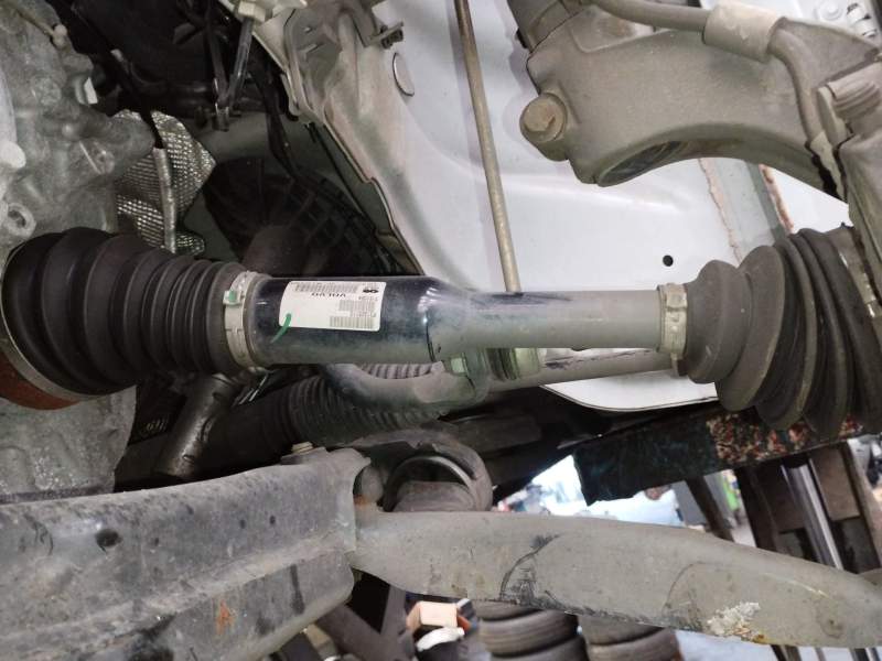 TRANSMISION DELANTERA IZQUIERDA 31325110 T161024