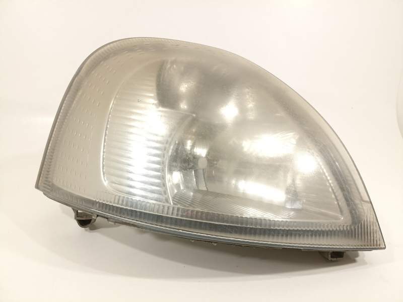 FARO DERECHO 8200163518E 