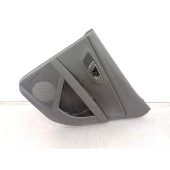 GUARNECIDO PUERTA TRASERA DERECHA 5F4868074 