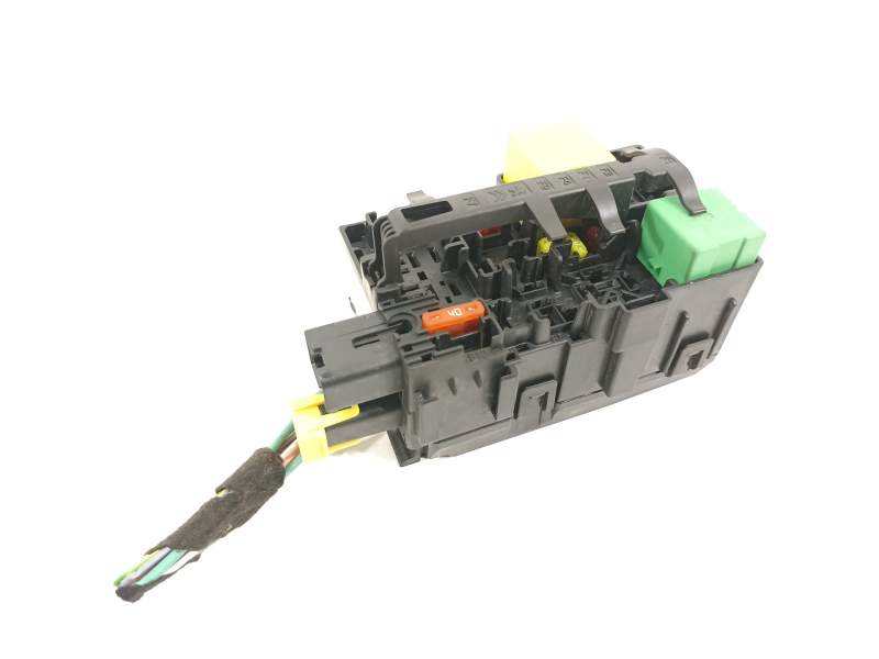 CAJA RELES / FUSIBLES 9806192580 