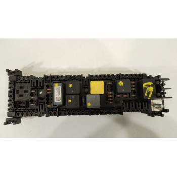 CAJA RELES / FUSIBLES A2469067200 