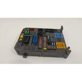 CAJA RELES / FUSIBLES 9819851280 