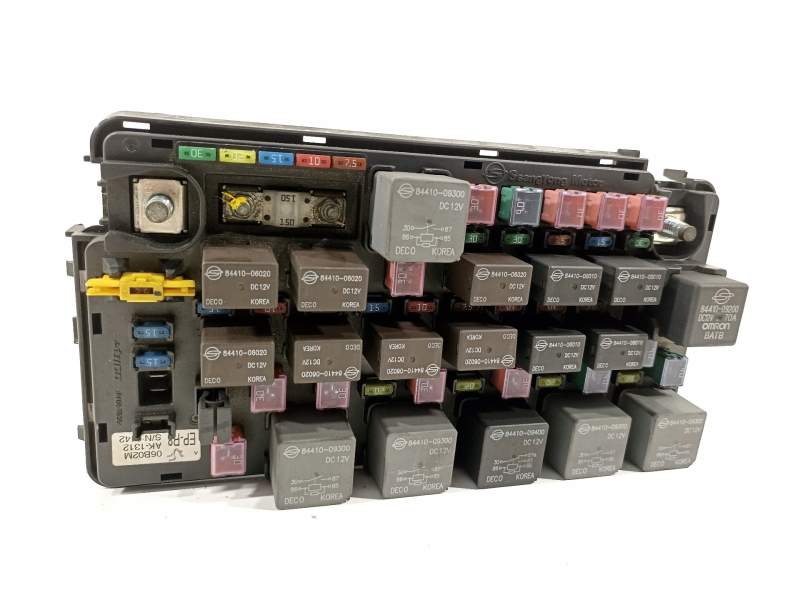 CAJA RELES / FUSIBLES 06B02M AK1312 